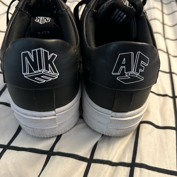 BLACK NIKE AIR FORCE 1s PIXEL - Picture 3 of 5